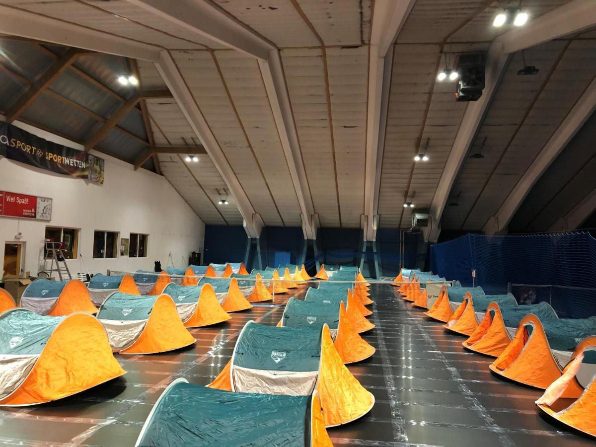 Indoor Camping Formel1 Motogp Spielberg 호텔 쥬덴버그 외부 사진